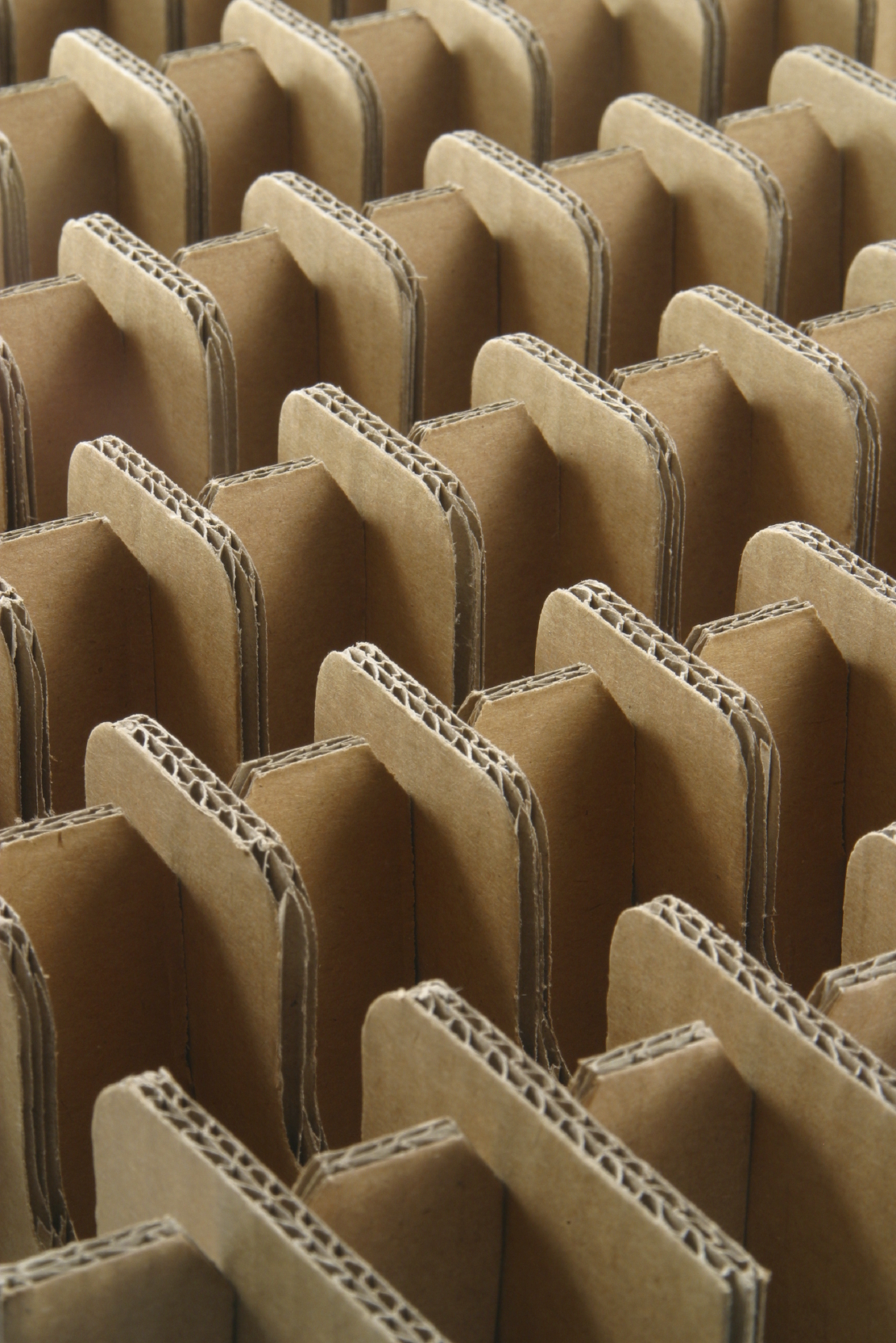 Corrugated VCI cartonboard sheets used to package and protect metal components